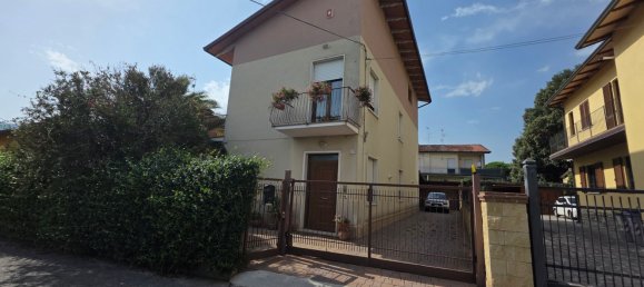 8 bedrooms Villa in Perugia, Italy No. 342945 2