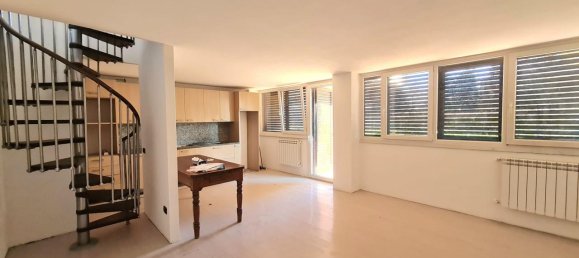 Studio à Milan, Italy No. 240965 10