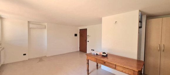 Studio à Milan, Italy No. 240965 5