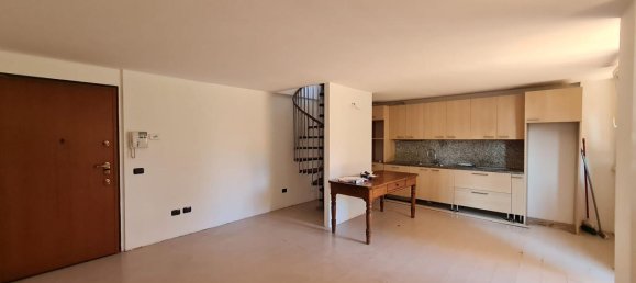 Studio à Milan, Italy No. 240965 9