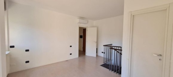 Studio à Milan, Italy No. 240965 4