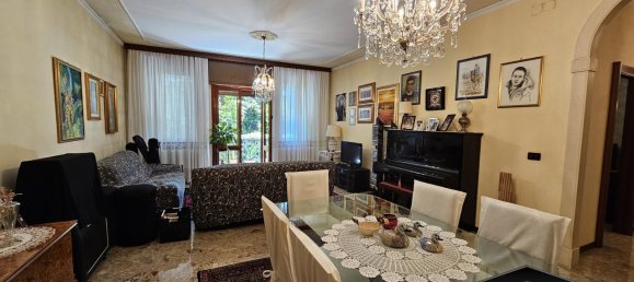 5 rooms Apartment in Vicenza, Italy No. 83880 16