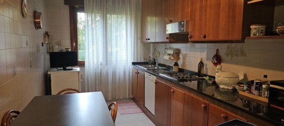 5 rooms Apartment in Vicenza, Italy No. 83880 4