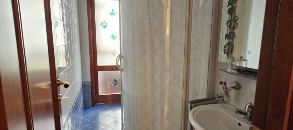 5 rooms Apartment in Vicenza, Italy No. 83880 10