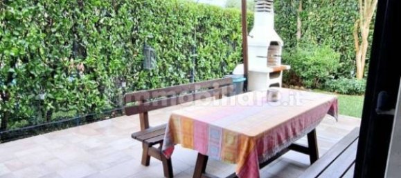 2 bedrooms Apartment in Lazise, Italy No. 297764 4
