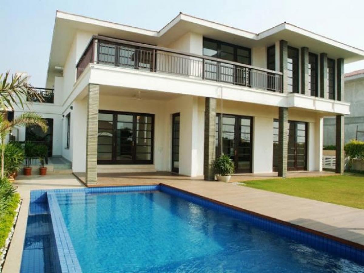 5 bedrooms House in Gurgaon, India No. 48772