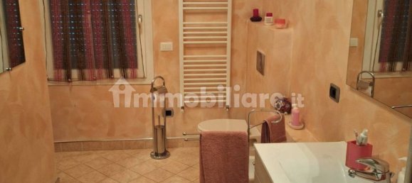 Дом с 2 спальнями в Корцано, Италия № 268607 22