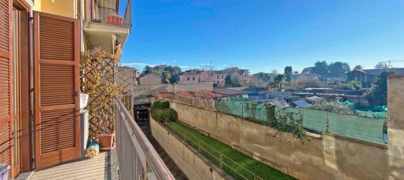 Apartamento de 2 dormitorios en Cerro Maggiore, Italy No. 331150 2