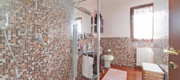 Apartamento de 2 dormitorios en Cerro Maggiore, Italy No. 331150 12