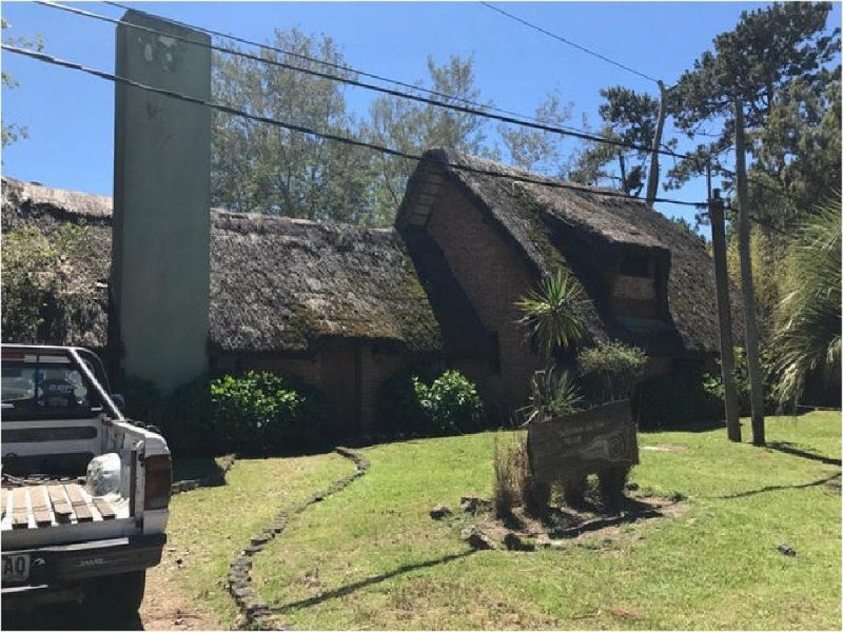 4 bedrooms House in Maldonado, Uruguay No. 11156