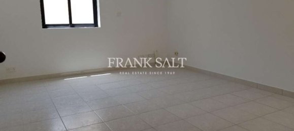 Büro in San Gwann, Malta 39m², Nr. 12132 2