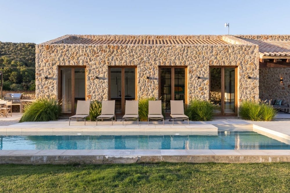 5 bedrooms Villa in Pollenca, Spain No. 14677