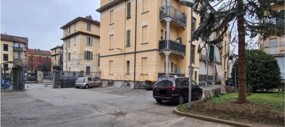 2 Schlafzimmer Wohnung in Turin, Italy, Nr. 381564 8