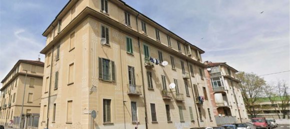 2 Schlafzimmer Wohnung in Turin, Italy, Nr. 381564 2