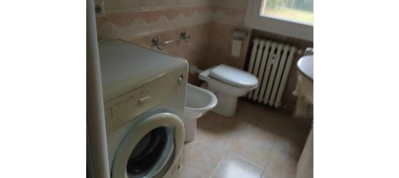 5 rooms Apartment in Modena, Italy No. 253576 5