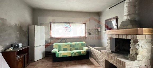 4 rooms House in Staffolo, Italy No. 143314 9