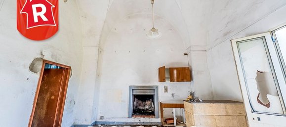 4-Zimmer Haus in Lizzanello, Italy, Nr. 61927 12