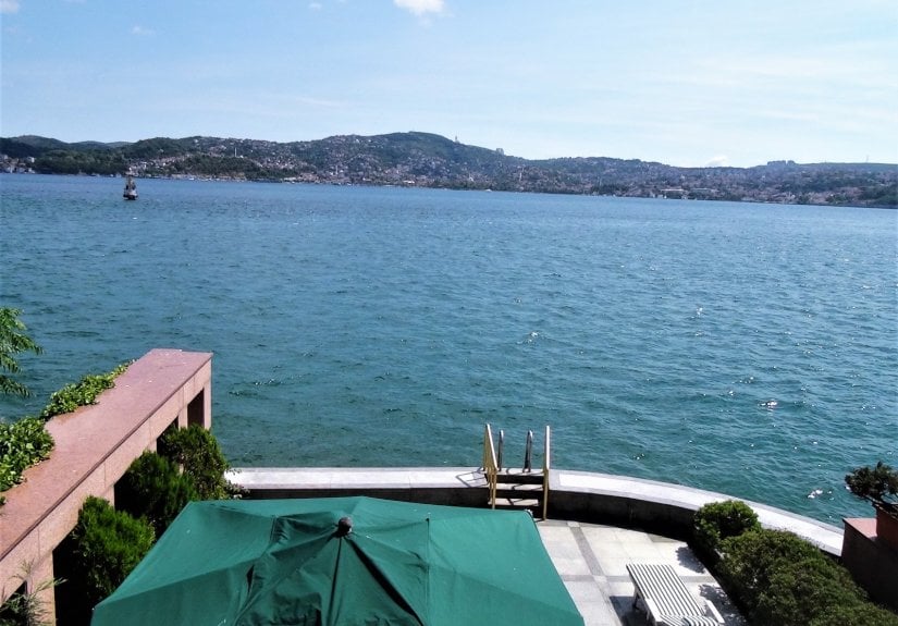 Villa 2+3 in Istanbul, Turkey No. 7677