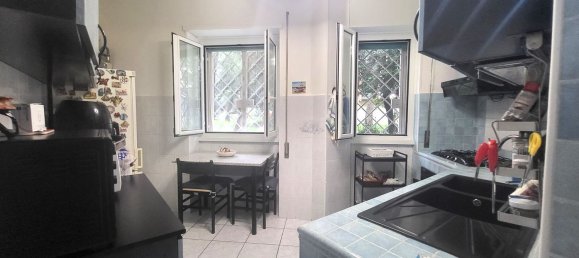 3 rooms Apartment in Rome, Italy No. 203904 6