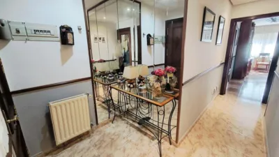 Apartamento de 3 dormitorios en Guadalajara, Spain No. 169385