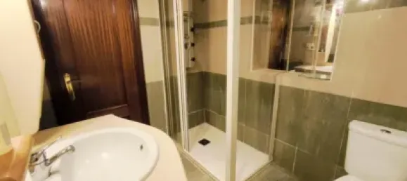 Apartamento de 3 dormitorios en Guadalajara, Spain No. 169385 12