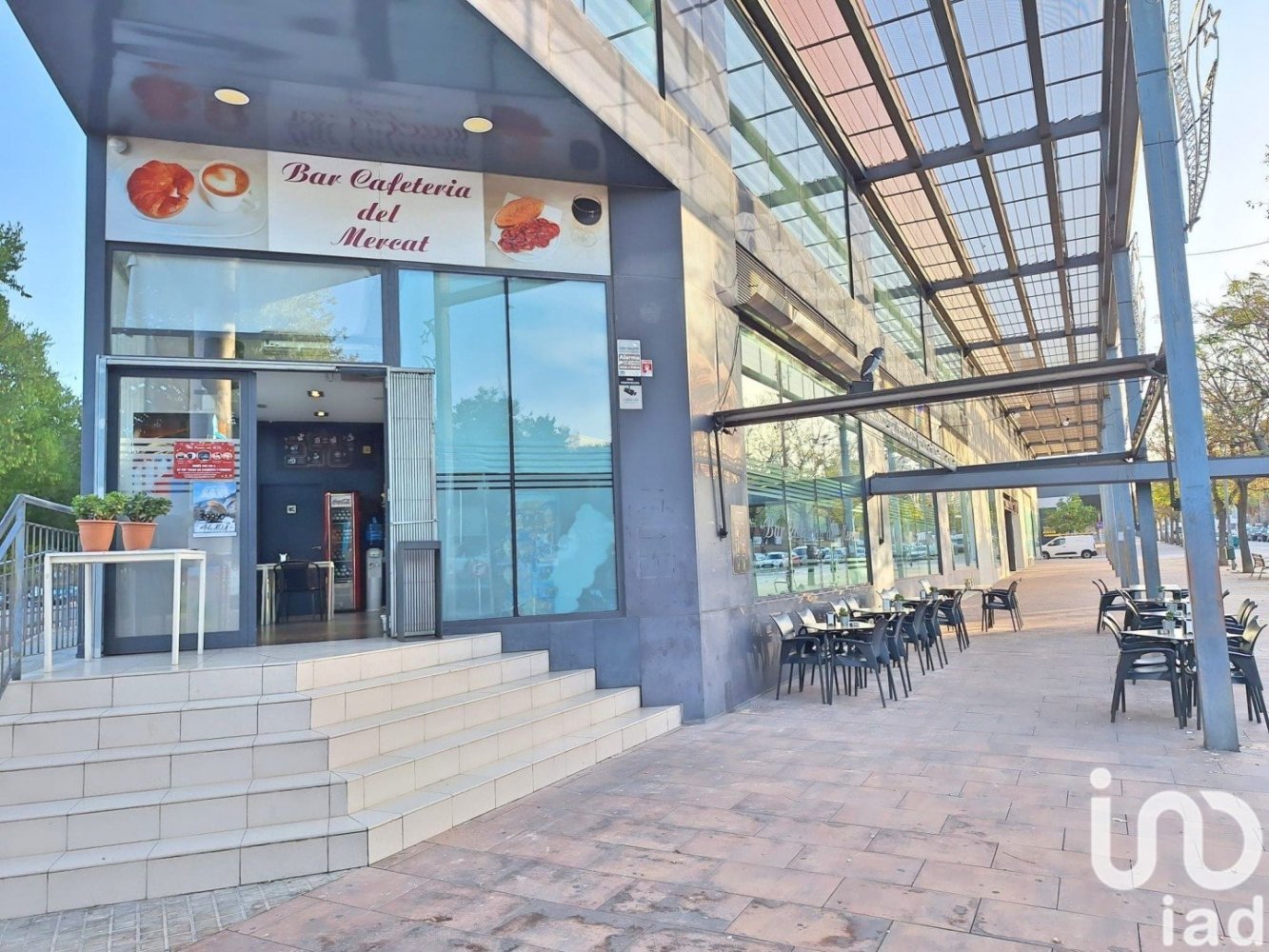  عقار تجاري في Les Roquetes, Spain 399متر مربع رقم 293895