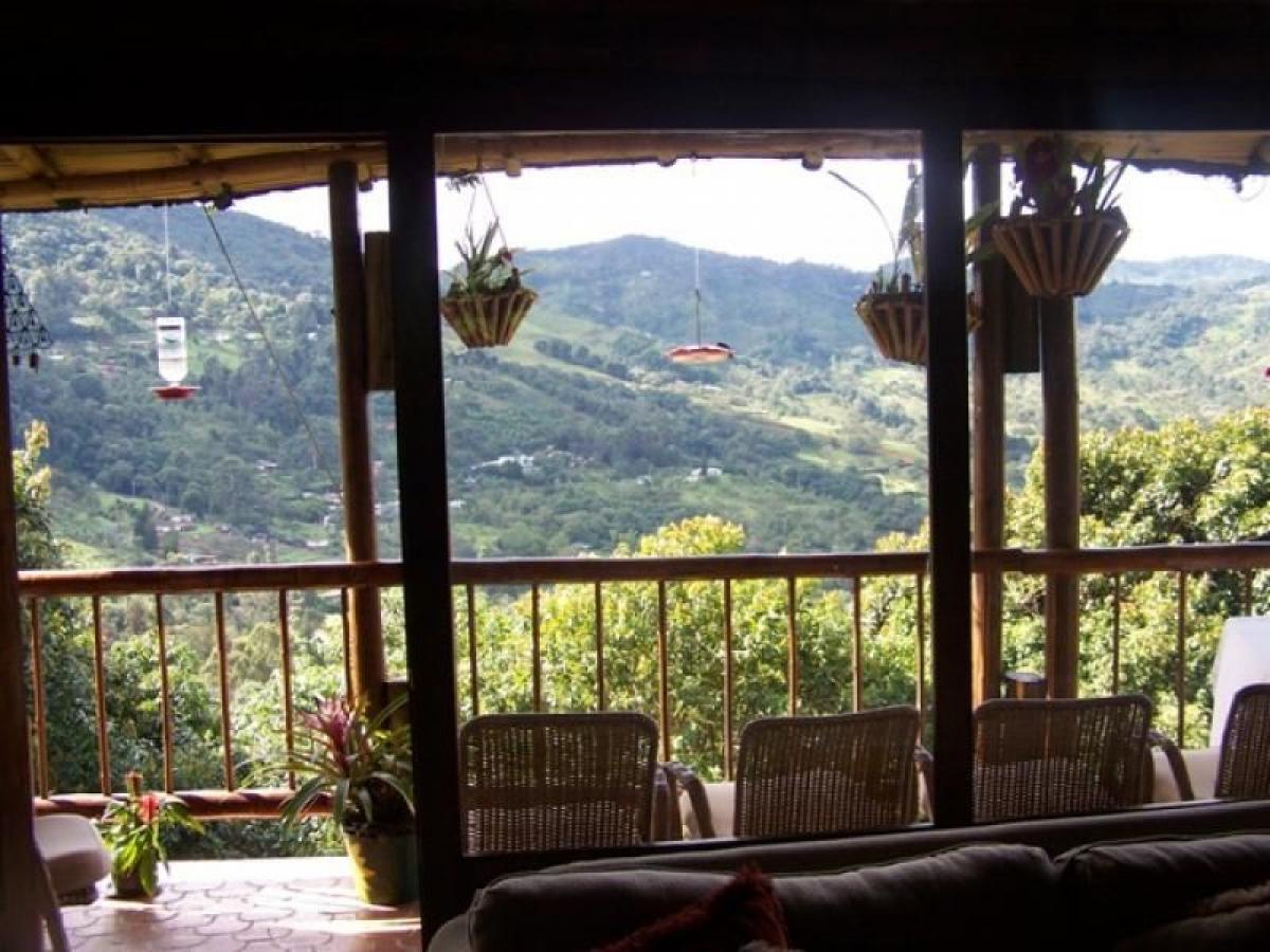 3 bedrooms House in Valle del Cauca, Colombia No. 1045