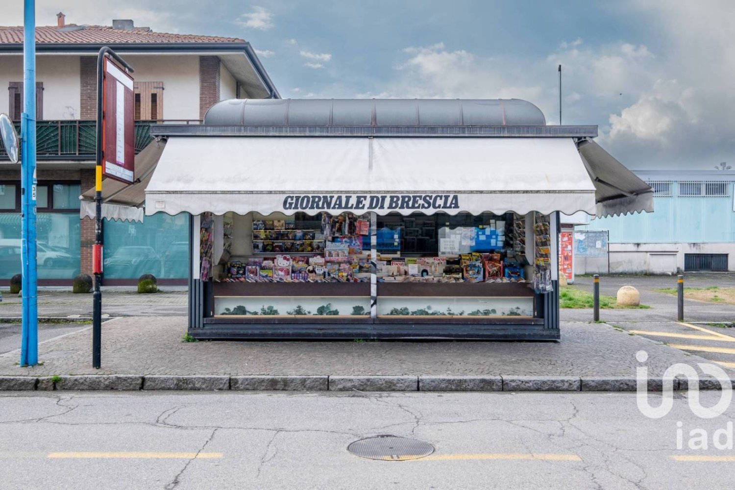 1 room Commercial property in Brescia, Italy No. 360240
