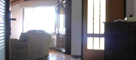 9 rooms House in Pordenone, Italy No. 96931 14