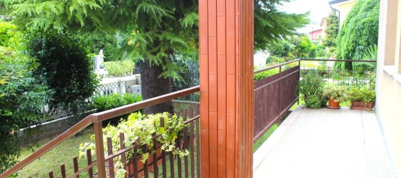 9 rooms House in Pordenone, Italy No. 96931 11