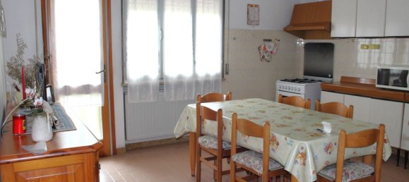 9 rooms House in Pordenone, Italy No. 96931 7