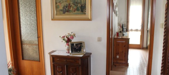9 rooms House in Pordenone, Italy No. 96931 6