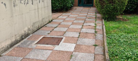 4 bedrooms Apartment in Collegno, Italy No. 380304 5