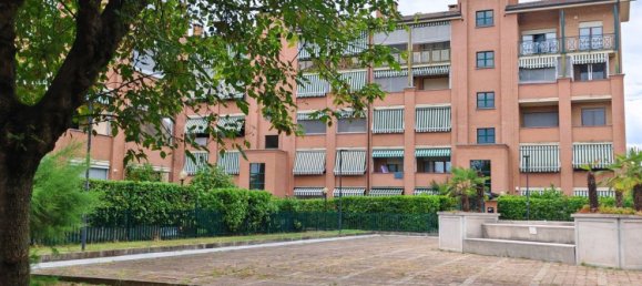 4 bedrooms Apartment in Collegno, Italy No. 380304 3