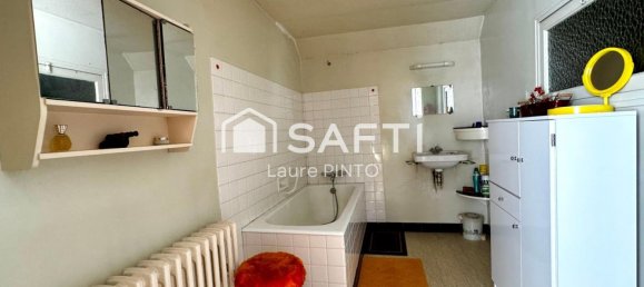 3 Schlafzimmer Haus in Perthes, France, Nr. 222700 49