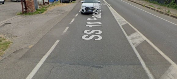 Propiedad comercial de 1 habitación en Broni, Italy No. 200701 6