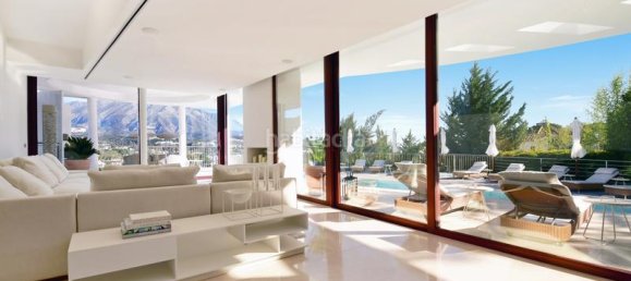 7 bedrooms Villa in Marbella, Spain No. 89459 4