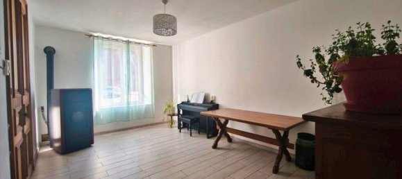 3 bedrooms House in Wignehies, France No. 331066 3