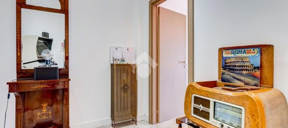 3 bedrooms Apartment in Rome, Italy No. 316256 9