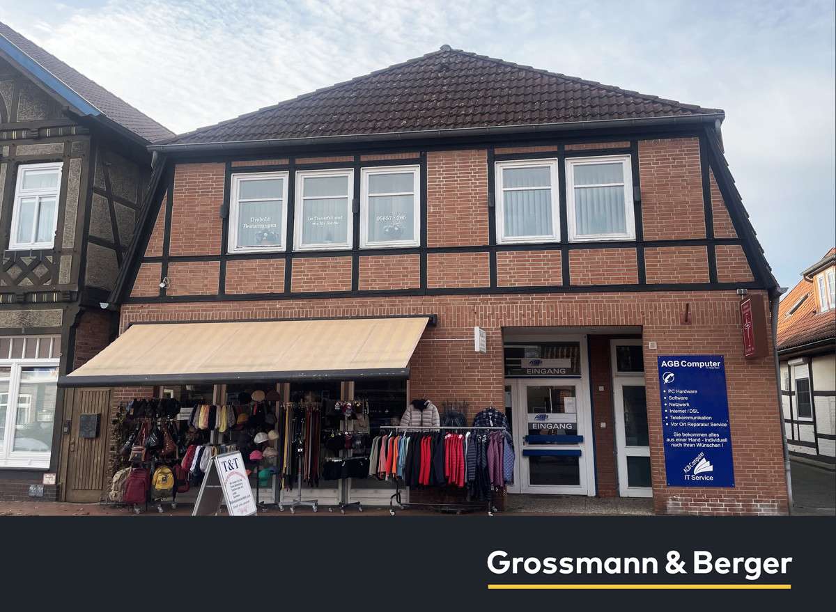 582m² Building in Luneburg, Germany No. 192752