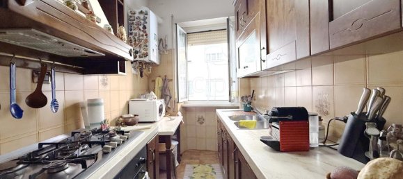 4 bedrooms Apartment in Rome, Italy No. 335482 13