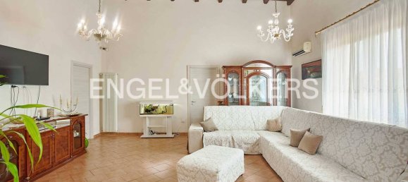 3 bedrooms Villa in Marsala, Italy No. 352089 2