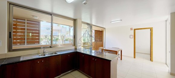 4 bedrooms Villa in Guia, Portugal No. 113886 10