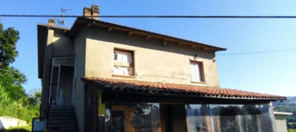 5 rooms Apartment in San Leo, Italy No. 99425 2