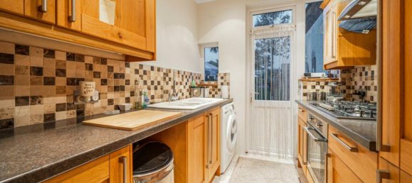 4 bedrooms House in Beckenham, United Kingdom No. 14403 20