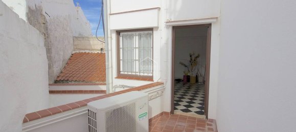 5 bedrooms Apartment in Mahon, Spain No. 192 7