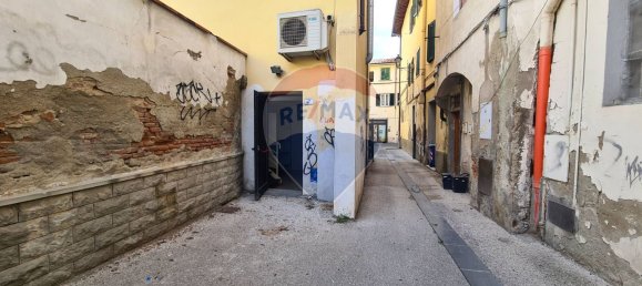 Gewerbliche Immobilie in Empoli, Italy 51m², Nr. 381389 13