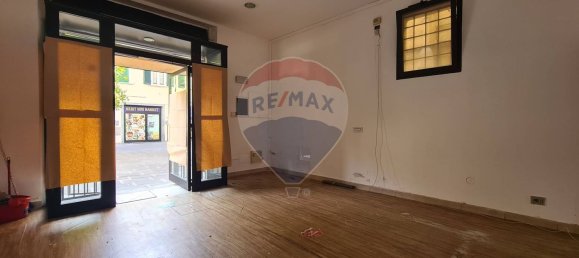 Gewerbliche Immobilie in Empoli, Italy 51m², Nr. 381389 2