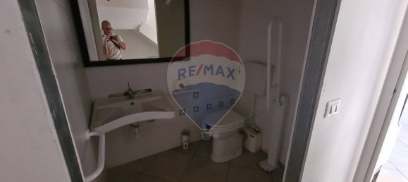 Gewerbliche Immobilie in Empoli, Italy 51m², Nr. 381389 12