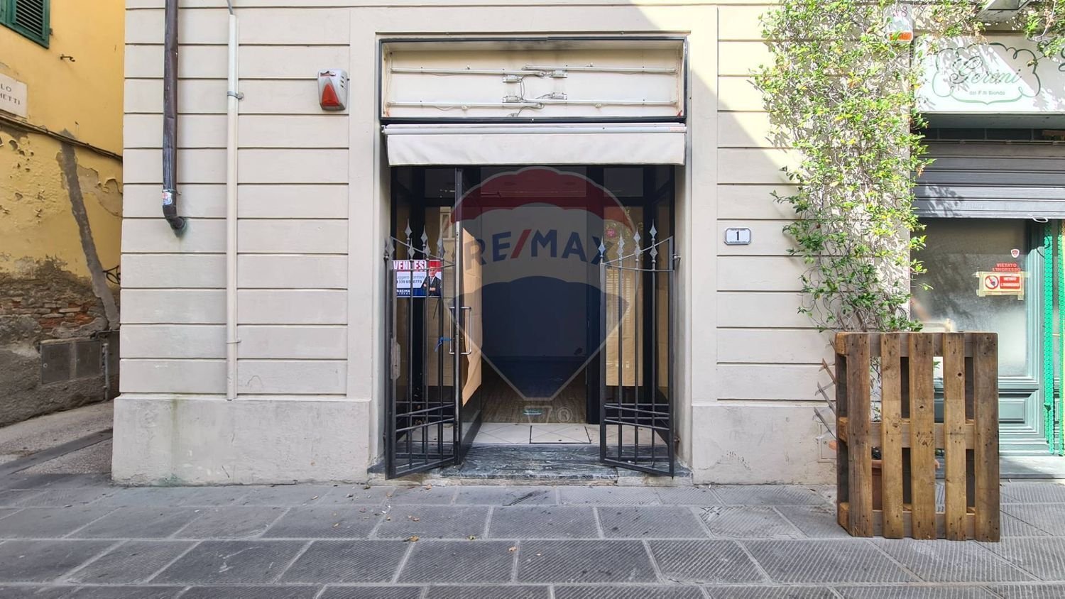 Gewerbliche Immobilie in Empoli, Italy 51m², Nr. 381389